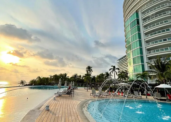 Bay View Grand Marina 3 Bedrooms South Tower- 9th Floor Apartment *